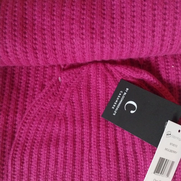 C by Bloomingdale's 100% Cashmere Rib Knit Scarf and Hat Set - Exclusive Bloomin - Picture 4 of 6